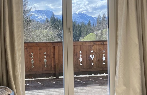 Russbach am Pass Gschuett House | Family House in Russbach 500m from slopes (1Km from lift station)