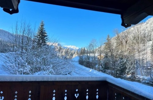 Russbach am Pass Gschuett House | Family House in Russbach 500m from slopes (1Km from lift station)