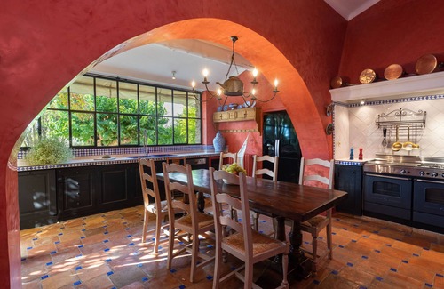 Pignans House | Family house surrounded by a vineyard in the middle of peace and nature.