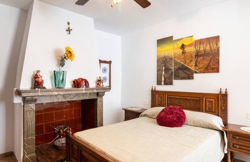 Durcal Villa | Family house with 4 bedrooms, pool and barbecue
