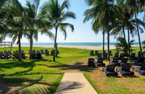 Boulevard Barra Vieja House | Family House with Pool 10 min airport