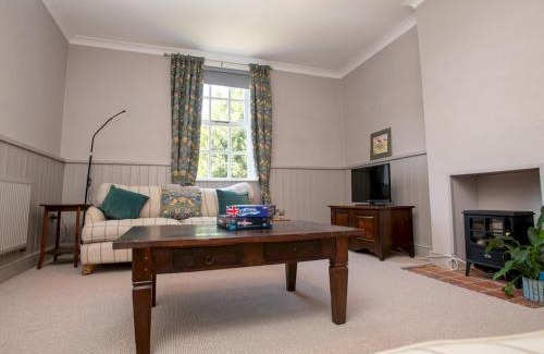 Lincoln House | Family house with stunning Mill view Pass The Keys