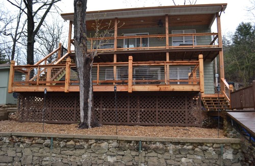 Barnett House | Family Lakehouse- 6mm Gravois
