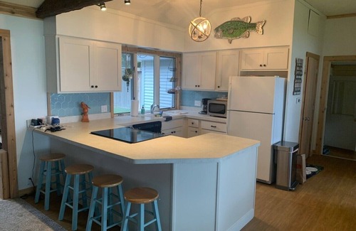 Grayling House | FAMILY Lakehouse - LOADS of FUN