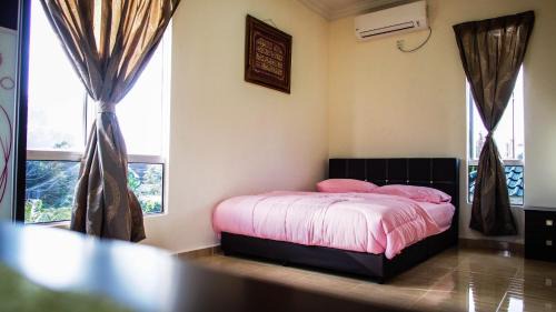 Kota Bharu House | Family Lodge 25