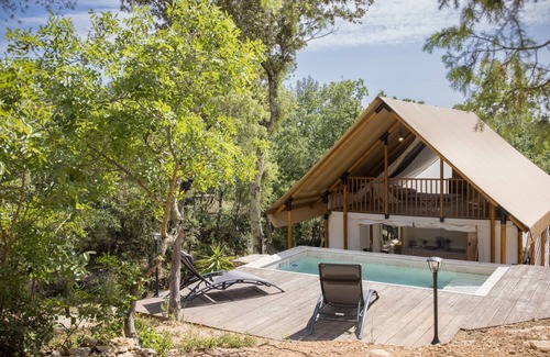 Castillon-du-Gard Villa | Family lodge with swimming pool for 6 to 7 people in the middle of the Garrigue