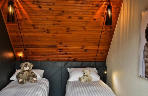 Eaux-Bonnes Ski Chalet | Family Lodge .