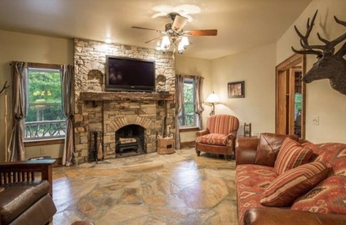 Rosman House | Family Mountain Getaway nestled in the Pisgah Forest