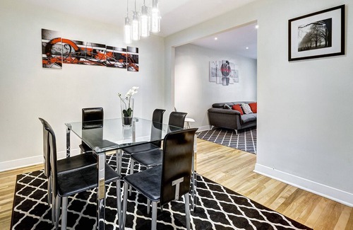 Sainte-Marie Condo | Family Nest - Luxury Apartment - walking distance from Metro - 2 Bedrooms