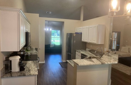 Milton House | Family Oasis in Milton – 4BR, Sparkling Pool, Pet-Friendly & Fully Fenced!