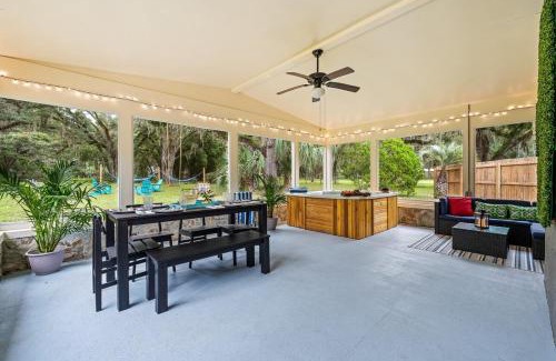Crystal River House | Family Oasis Near Springs Game Room Yard Spa EV