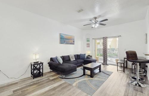 Regal Palms House | Family Palms Place