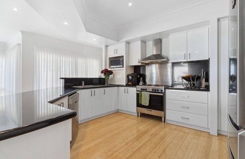Coodanup House | Family Paradise with Pool, Estuary Views & Outdoor Fun