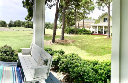 Laurel Grove House | FAMILY-PERFECT, 2 golf carts, beach chairs,bikes, UPSTAIRS AC, NO PETS,