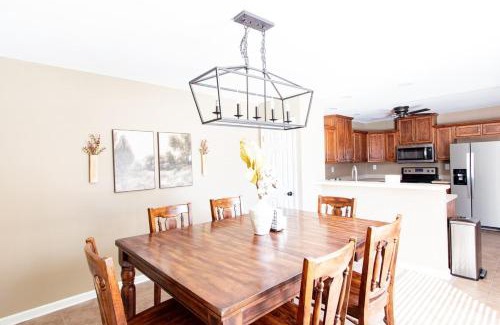 Southaven House | Family & Pet Friendly Oasis - Backyard - Patio