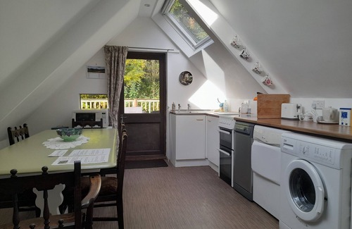 Aymestrey Cabin | Family/pet-friendly woodland retreat in Mortimer Country near historic Ludlow