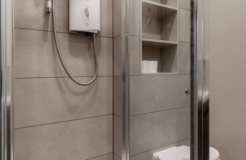 South Hampstead Apartment | Family Quadruple Studio Finchley Rd Central F5
