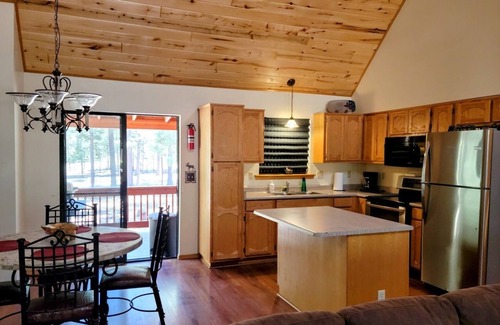 Heber Cabin | Family retreat in the cool pines!