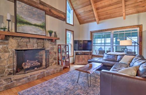 Topton House | Family Retreat Cabin with Summit, Lake Views, Deck!