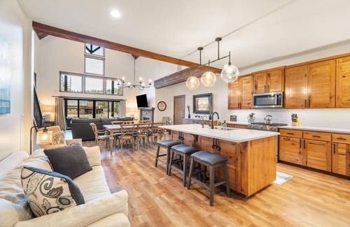 Sandpoint House | Family Retreat | Hot Tub, Game Room near Lake & Golf