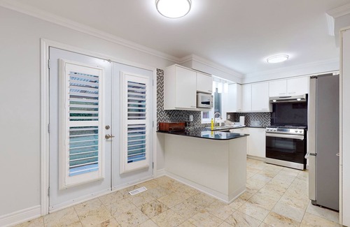 Bridlewood House | Family Retreat: Scarborough Gem