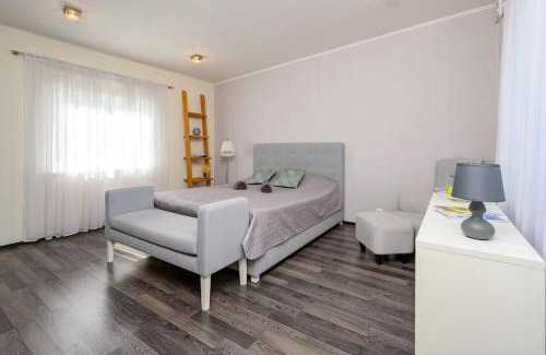 Kuressaare Apartment | Family retreat with a sauna in the centre