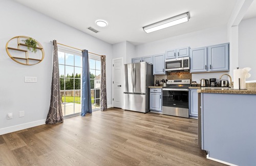 Charlotte House | Family Retreat with Modern Comforts