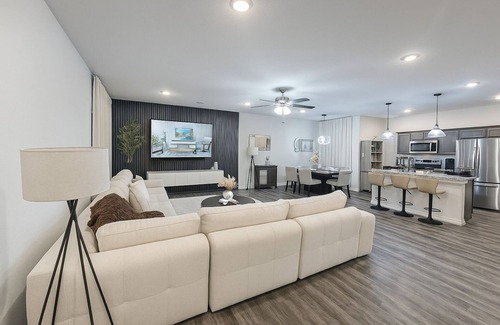 Buckner Terrace - Everglade Park House | Family Retreat with Private Patio