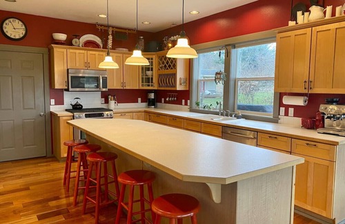 Lummi Island House | Family Reunion Gem Perfect for Multi-generational or Multi-family Gatherings
