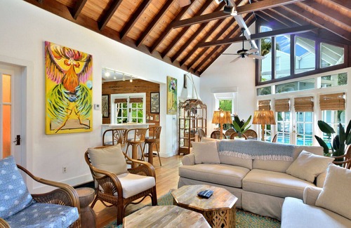 White Street Gallery District House | Family Reunion - Pool Garden Compound