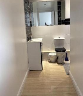 Avonmouth House | Family Room 5