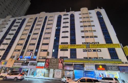 Rumailah House | Family room near to gold market back side of bus station