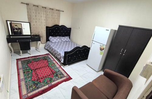 Rumailah House | Family room near to gold market back side of bus station