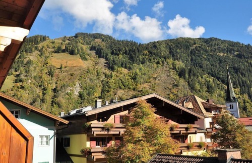 Dorfgastein Cottage | Family room with shower, WC - trombone, pension