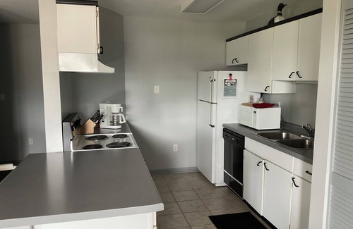 Hayward Condo | Family size condo with lake views and family friendly 9-hole golf course.