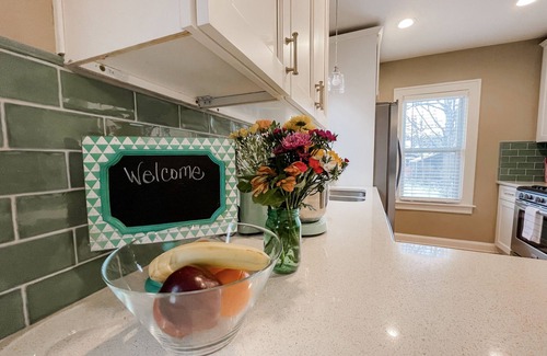 Royal Oak House | Family-sized home just a few blocks to downtown Main St King bed + fenced yard