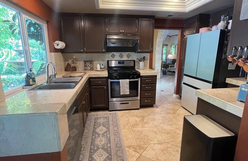 Wildomar House | Family-sized House with Pool and Koi Pond. Minutes to winery and skydiving!