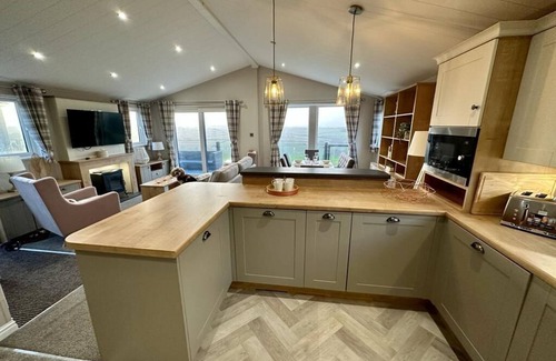Newquay Cabin | Family sized lodge,Parkdean Newquay Holiday Park. Close to beaches & attractions