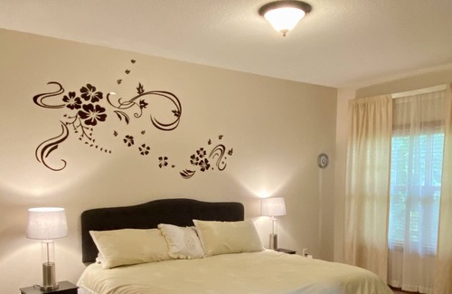 West St. Paul House | Family-sized townhouse adjacent to the River to River Greenway Trail