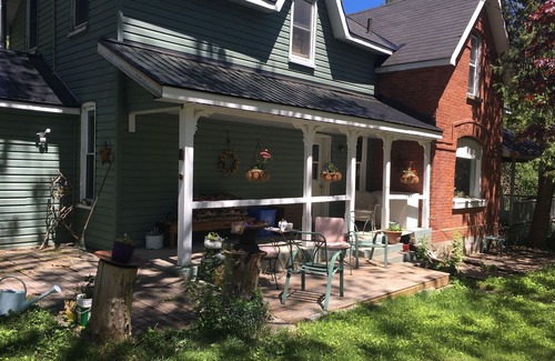 Nottawa House | Family Ski Season Opportunity/Summer Fun in the sunn