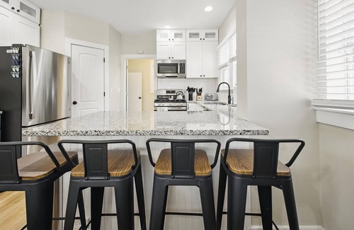 Mapleton/Fall Creek House | Family Spacious 5BR Retreat w Game Filled Basement Suite