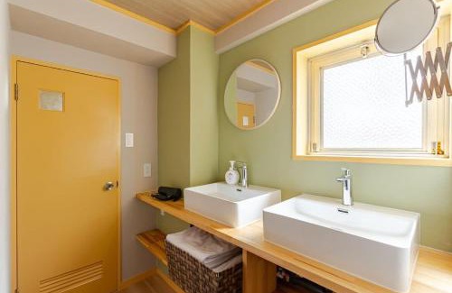 Shikitsuhigashi Apartment | Family Stay Namba Shinsaibashi & Dotonbori 6Pax with Kitchen