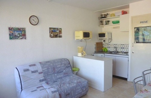 Arette Apartment | Family studio for 6, ski-in/out, balcony, free parking, ski locker