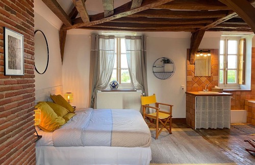 Paucourt Bed & Breakfast | Family Suite in Charming Forest House near Montargis