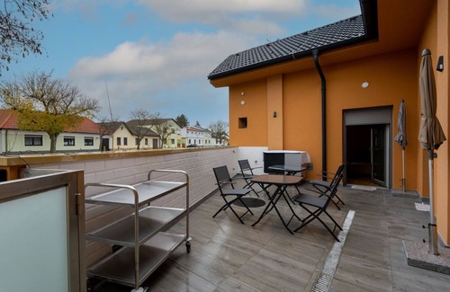 Parndorf Apartment | Family suite with terrace - sunny Pannonia