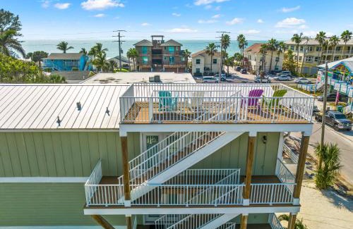 Bradenton Beach House | Family Tides - 2 Homes in 1 Steps to Beach w Rooftop Views Heated Pool Close to Bridge St