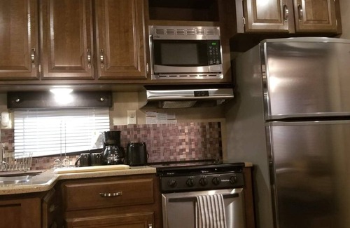 Logan House | Family Time at Hills Hocking @ Pine Creek Villas: Creek Front