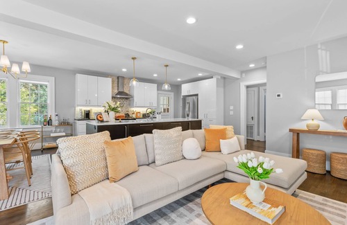 Lindley Park House | Family Time Retreat w/HotTub, FirePit, Pool!
