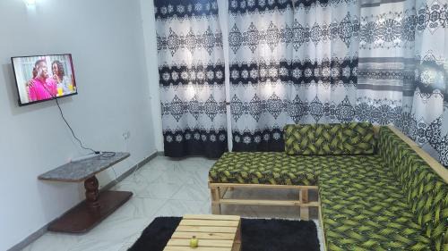 Jinja Apartment | Family travel house