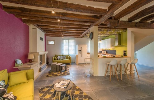 Montlouis-sur-Loire Cottage | Family vacation home - Sleeps 15 (seats 20) - With garden and spa